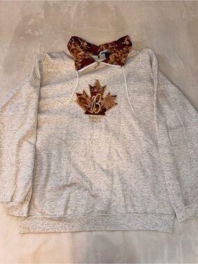 Vintage Banff Canada Maple Leaf Oversized Pullover Size Large.